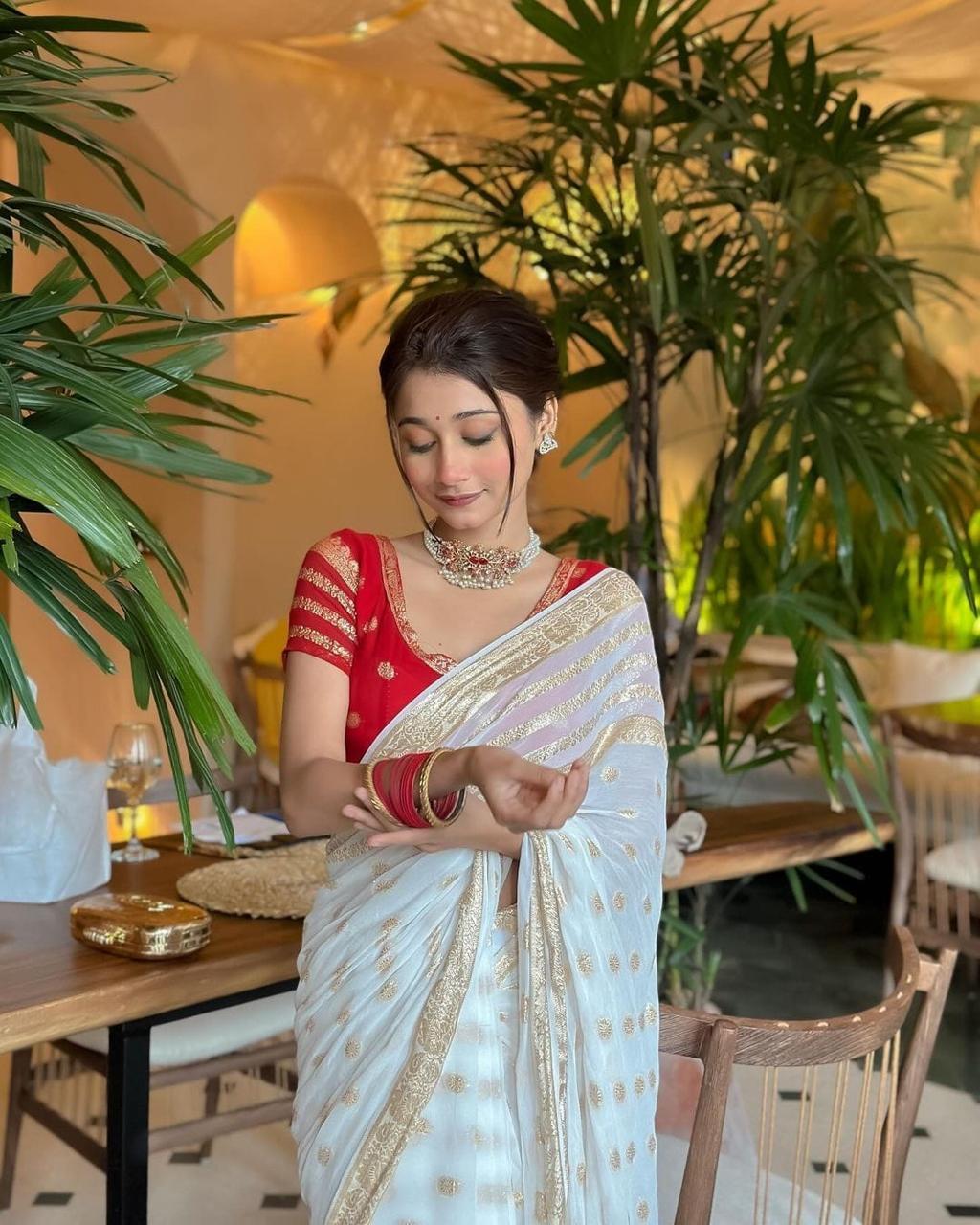 White Viscose Georgette Saree with Running Blouse – Elegant Partywear Collection