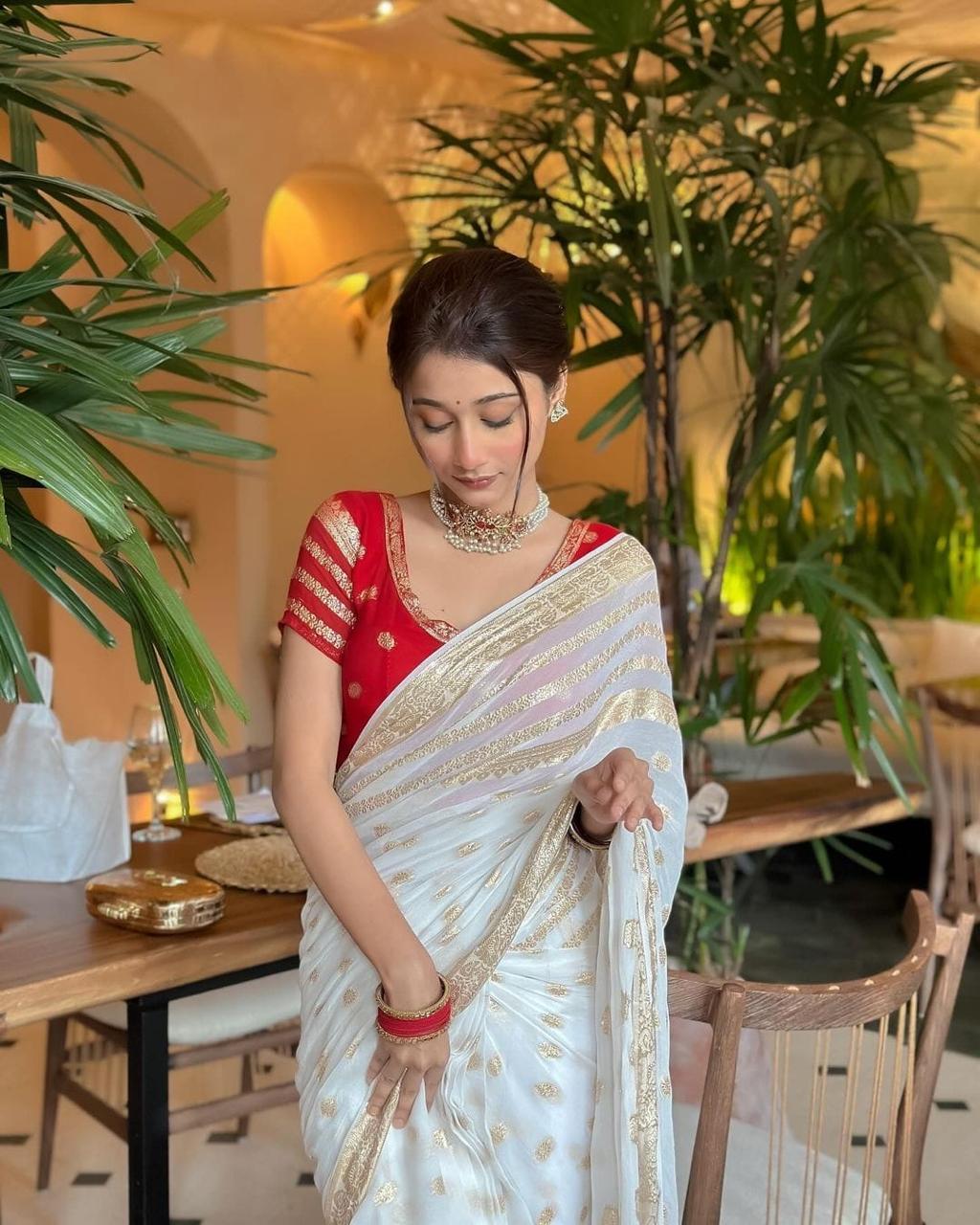 White Viscose Georgette Saree with Running Blouse – Elegant Partywear Collection
