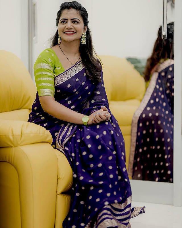 Violet Viscose Georgette Saree with Running Blouse – Elegant Partywear Collection