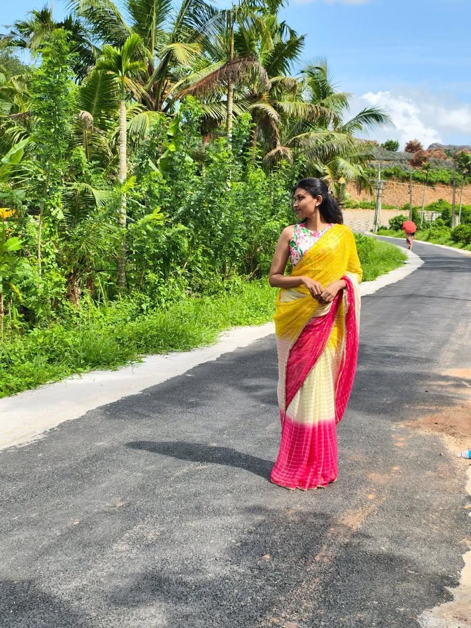 Zari Checks Viscose Weaving Saree with Chinnon Blouse – Party & Festive Wear