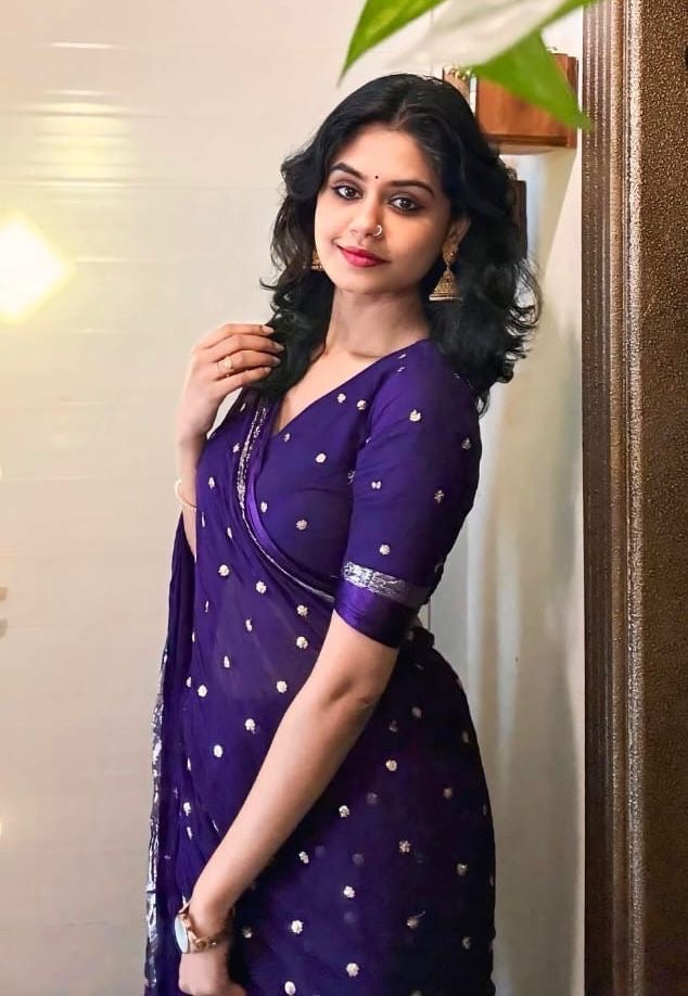 Violet Viscose Georgette Sequins Saree with Satin Border & Contrast Blouse – Partywear Collection