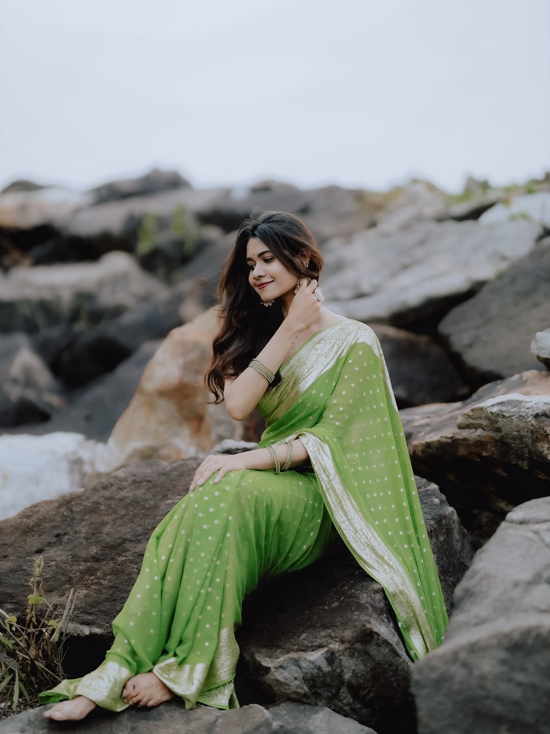 Stunzilla Green Viscose Georgette Saree with Running Blouse – New Partywear Collection