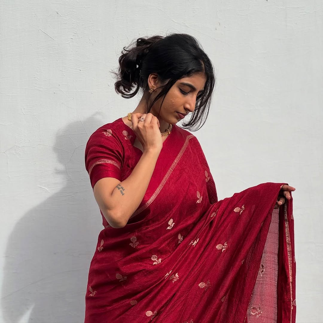 Red Soft Viscose Khadi Silk Partywear Saree with Satin Border & Jacquard Design