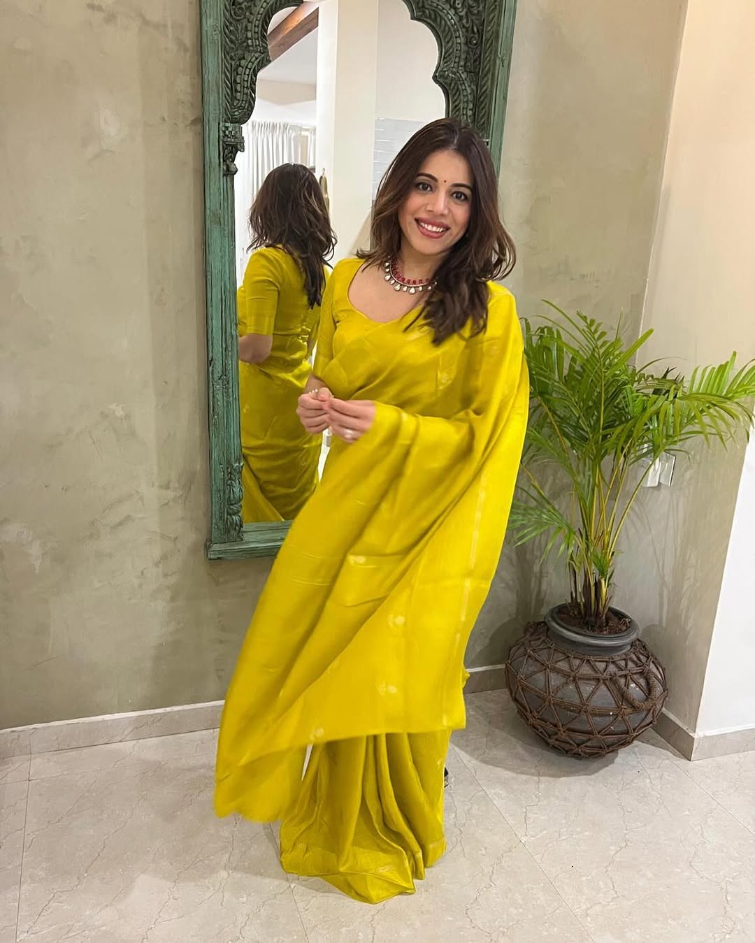 Light Green Soft Viscose Khadi Silk Partywear Saree with Satin Border & Jacquard Design