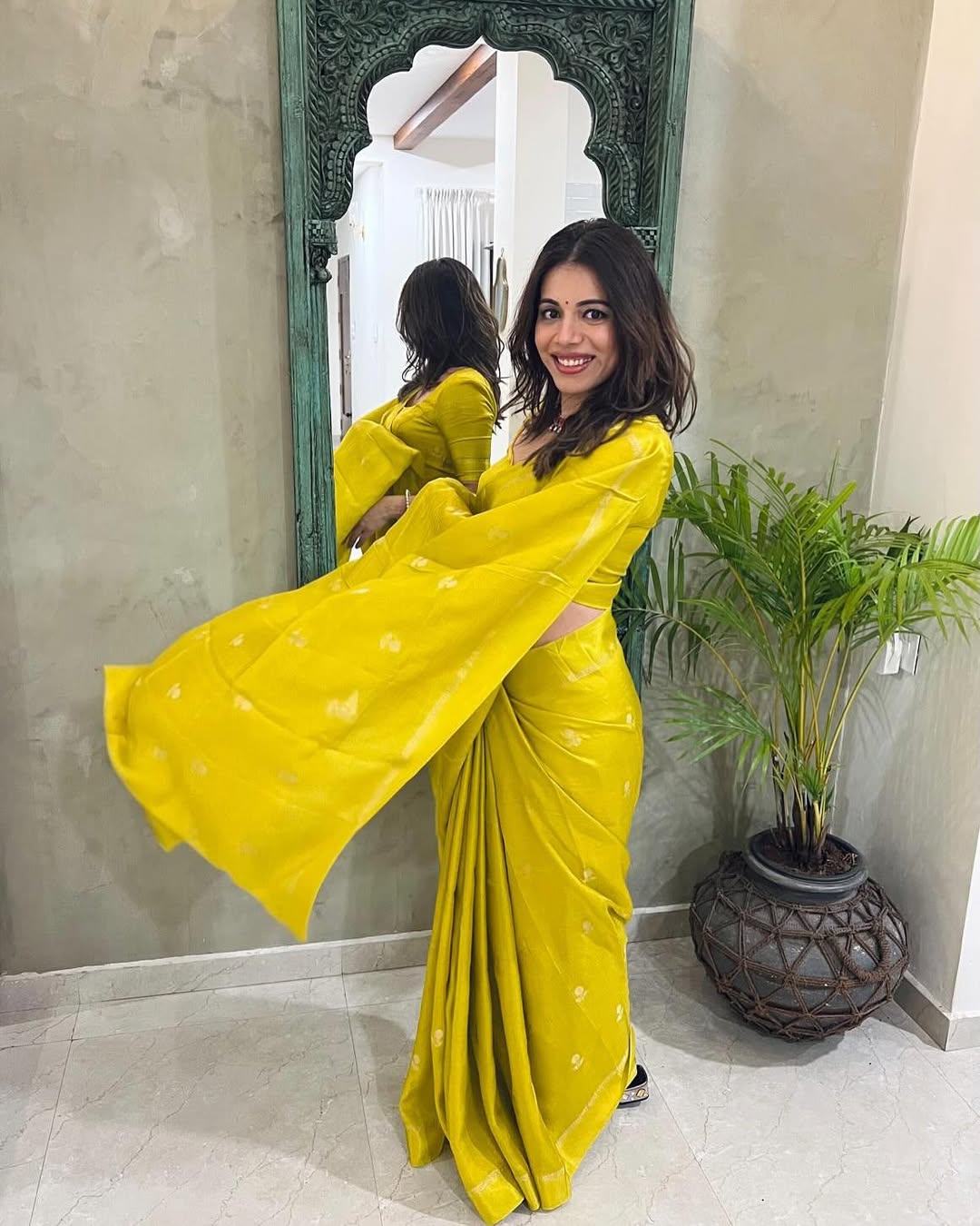 Light Green Soft Viscose Khadi Silk Partywear Saree with Satin Border & Jacquard Design