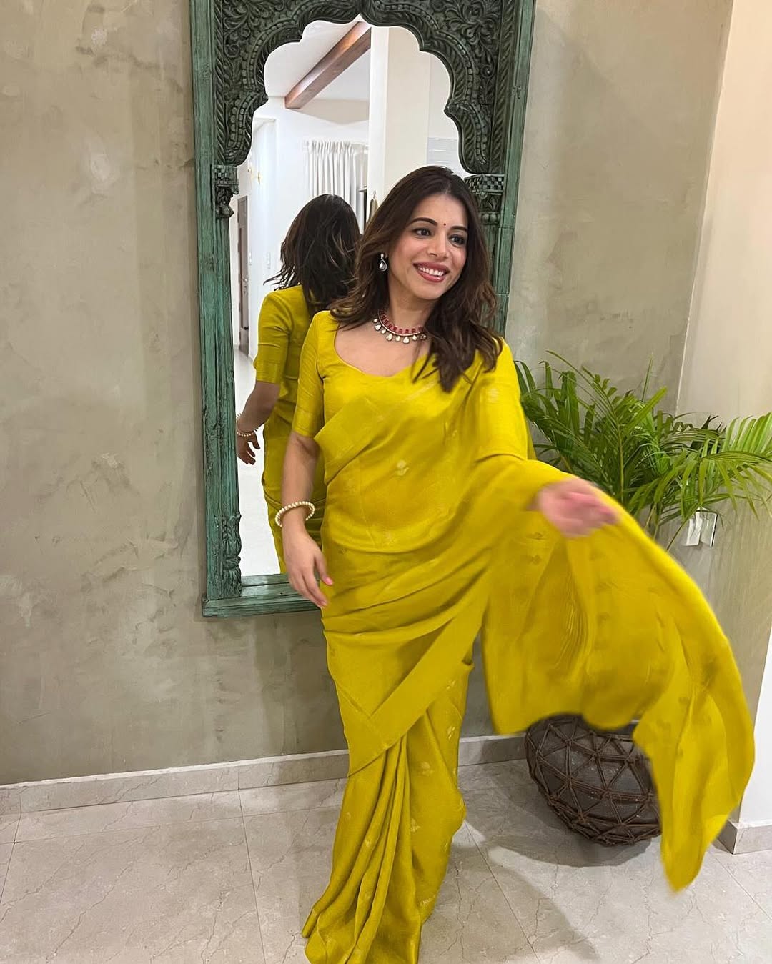 Light Green Soft Viscose Khadi Silk Partywear Saree with Satin Border & Jacquard Design