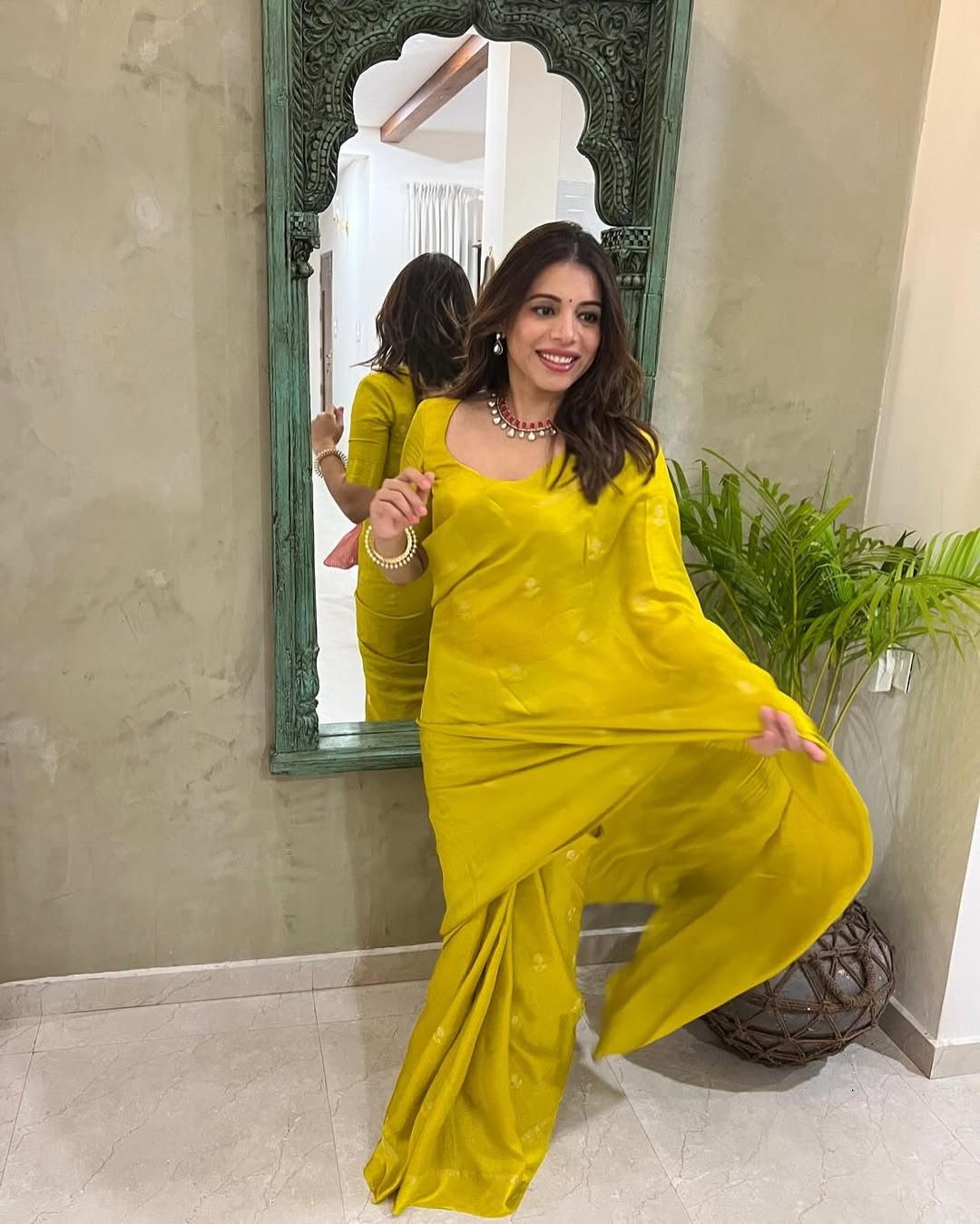 Light Green Soft Viscose Khadi Silk Partywear Saree with Satin Border & Jacquard Design