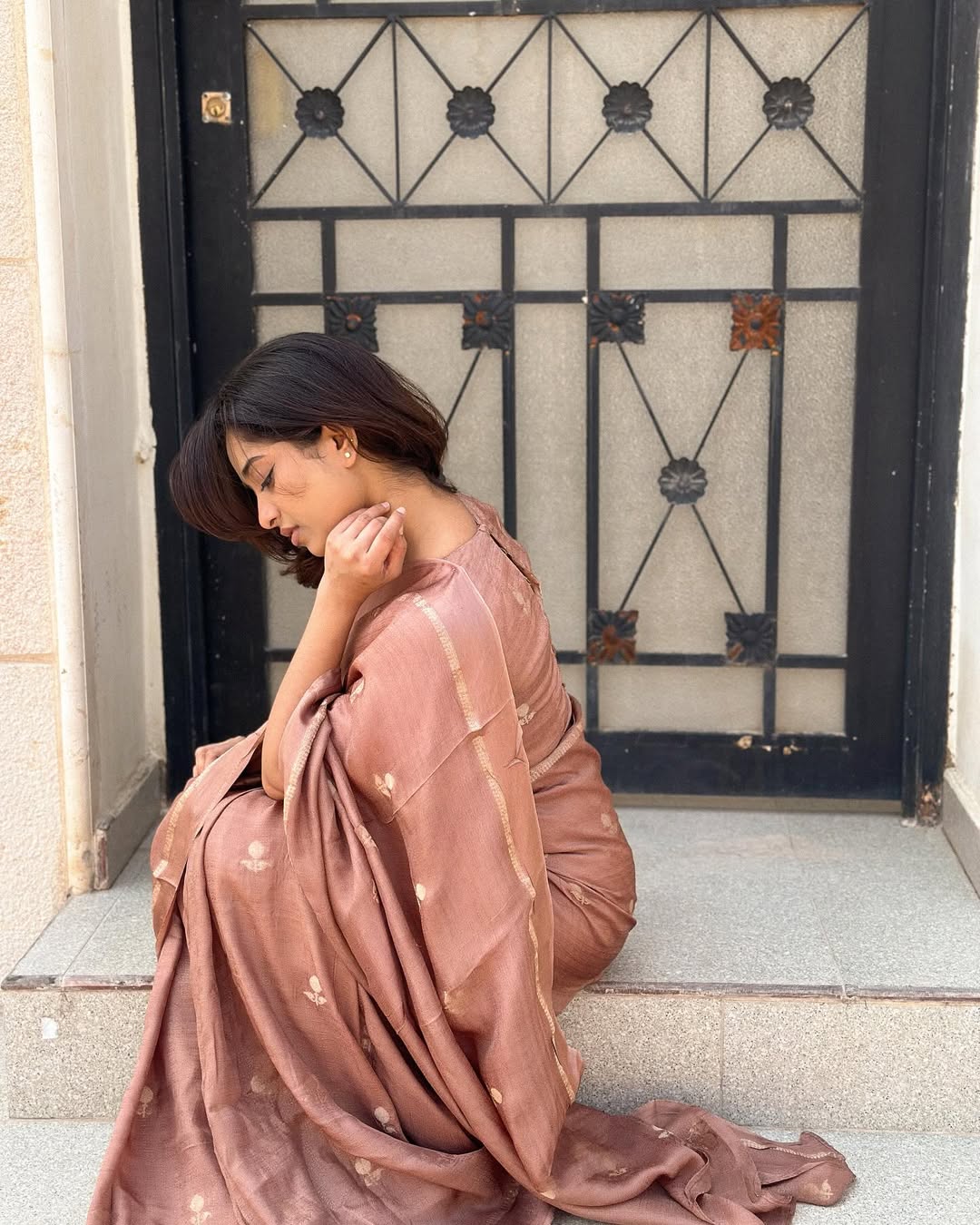 Cream Soft Viscose Khadi Silk Partywear Saree with Satin Border & Jacquard Design