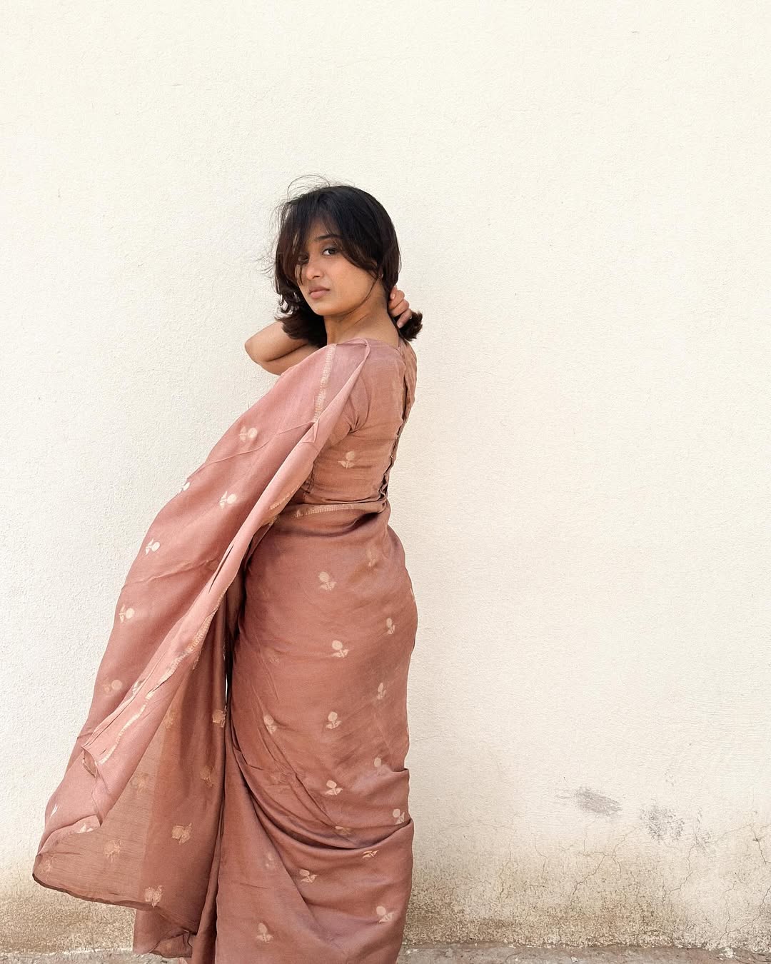 Cream Soft Viscose Khadi Silk Partywear Saree with Satin Border & Jacquard Design