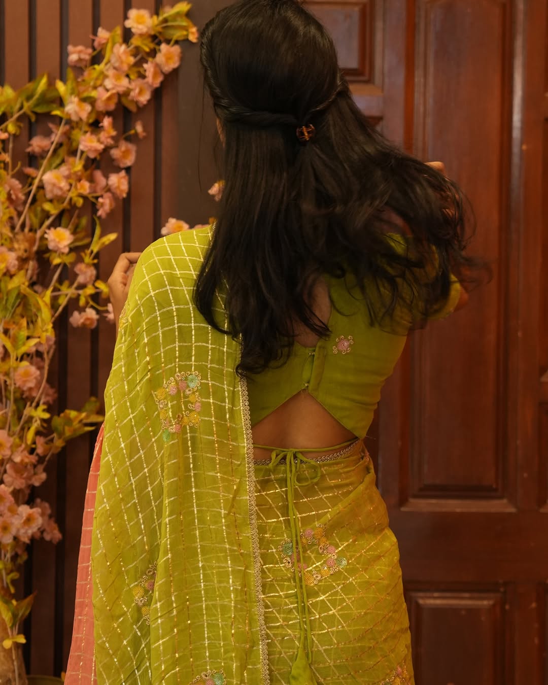 Zari Checks Viscose Weaving Saree with Chinnon Blouse – Party & Festive Wear