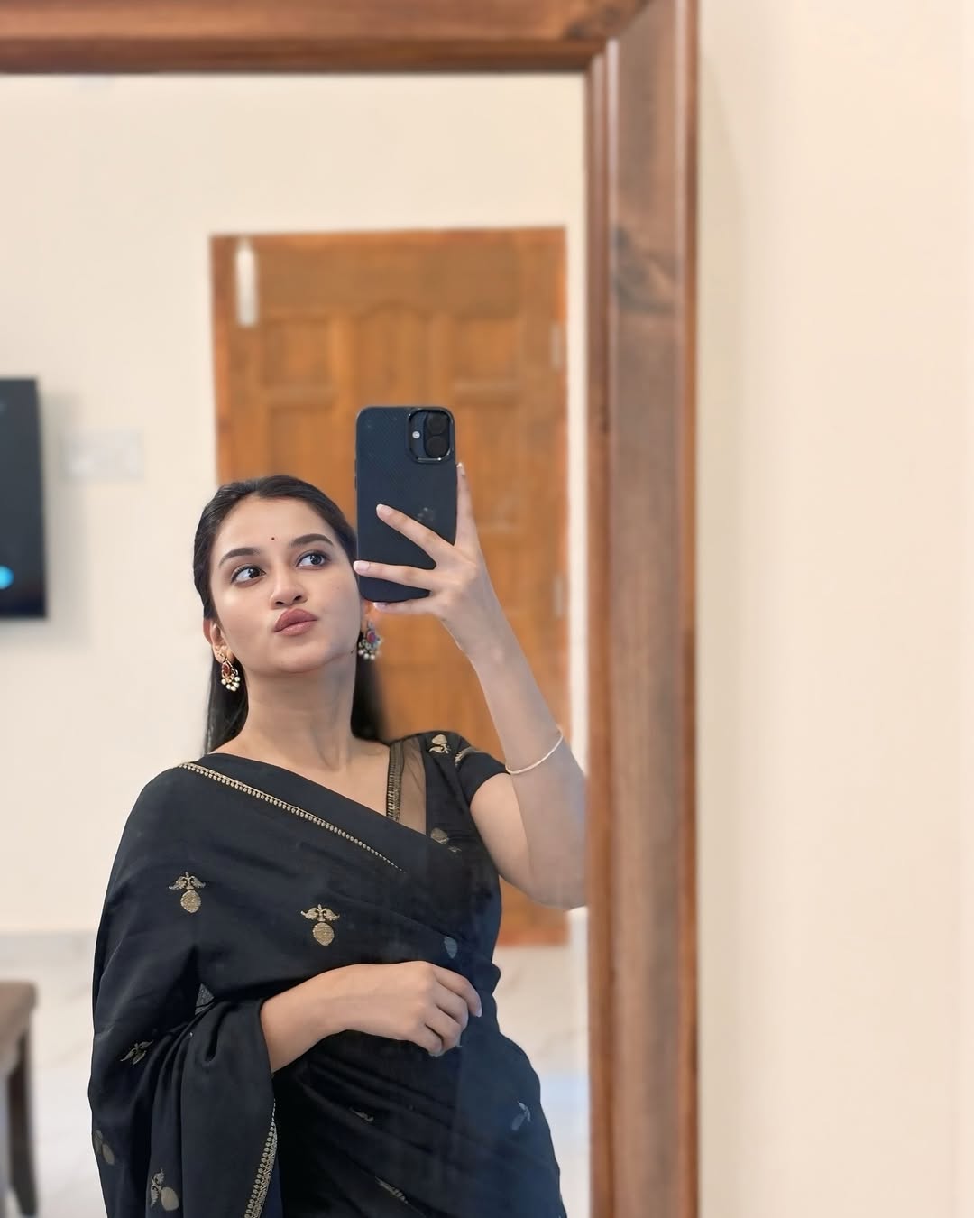 Black Soft Viscose Khadi Silk Partywear Saree with Satin Border & Jacquard Design