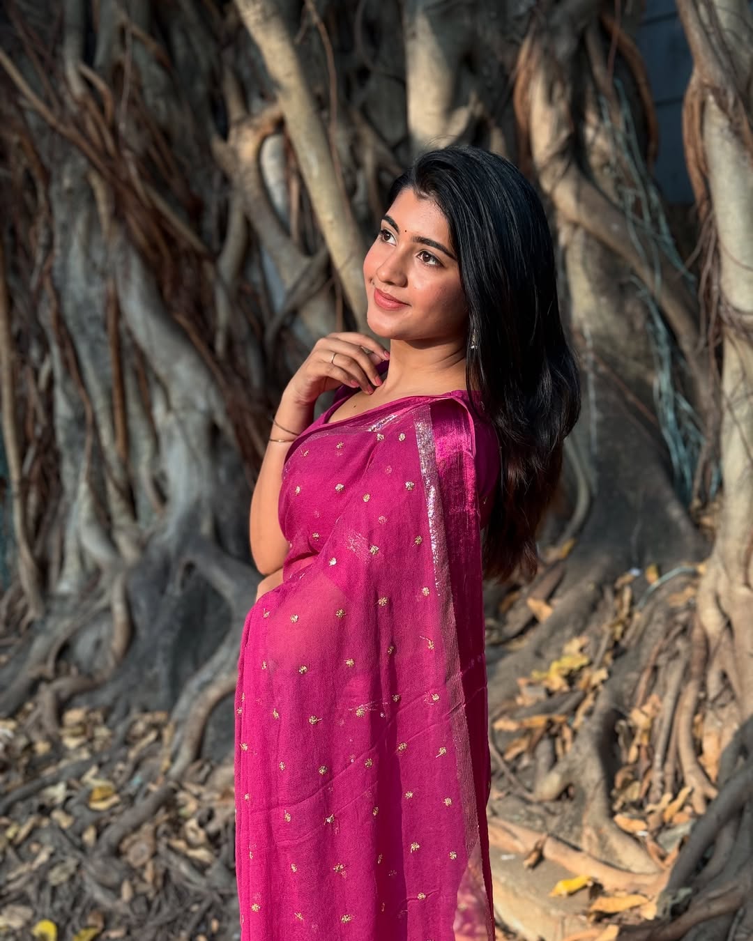 Fuschia pink Viscose Georgette Sequins Saree with Satin Border & Contrast Blouse – Partywear Collection