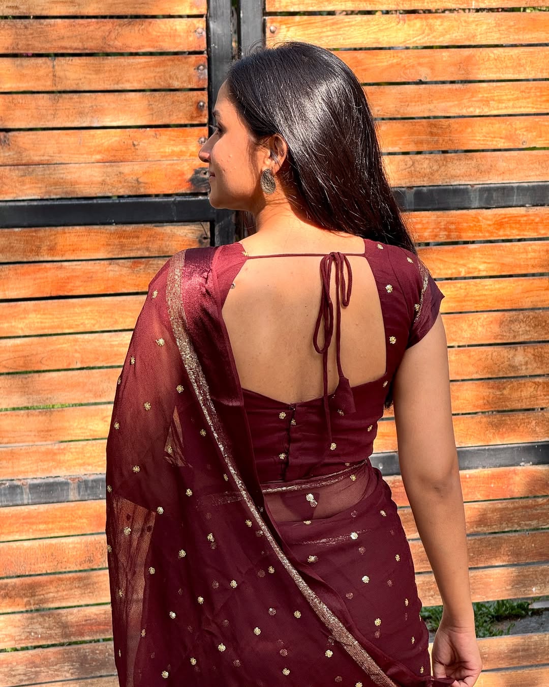 Brown Viscose Georgette Sequins Saree with Satin Border & Contrast Blouse – Partywear Collection